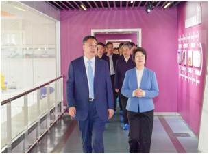 江蘇省政協(xié)主席張義珍一行就助力民營(yíng)經(jīng)濟(jì)健康發(fā)展、高質(zhì)量發(fā)展來(lái)吳變進(jìn)行深度走訪調(diào)研